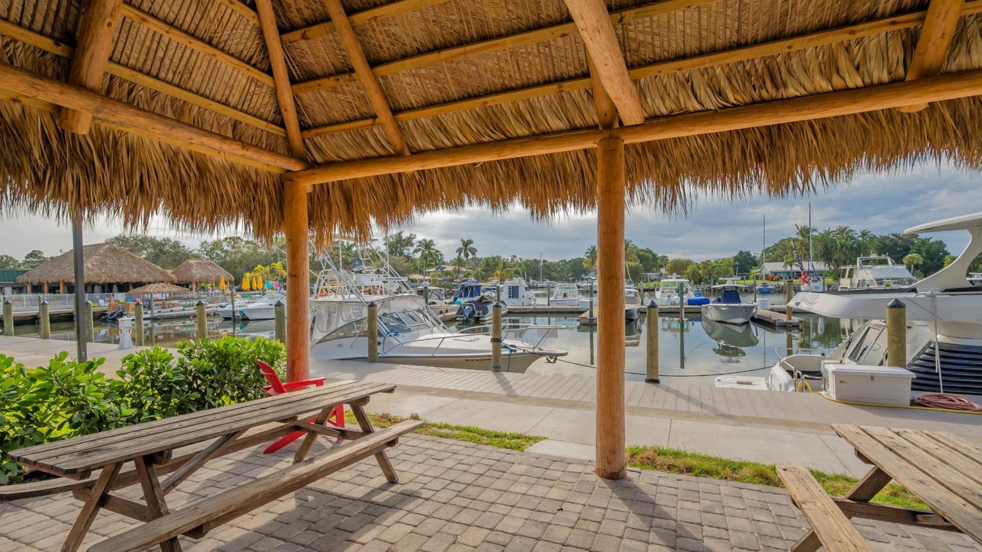 All-New Waterfront With Balcony,Pool,Tiki Bar,Gym Sarasota Exterior foto